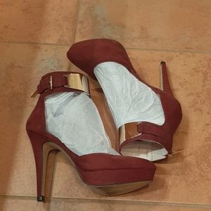 Also wine red pumps with ankle strap
